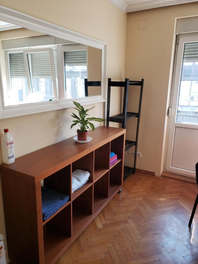 Private Cozy Room 2 With Shared Kitchen In Appartment Belgrado Exterior foto
