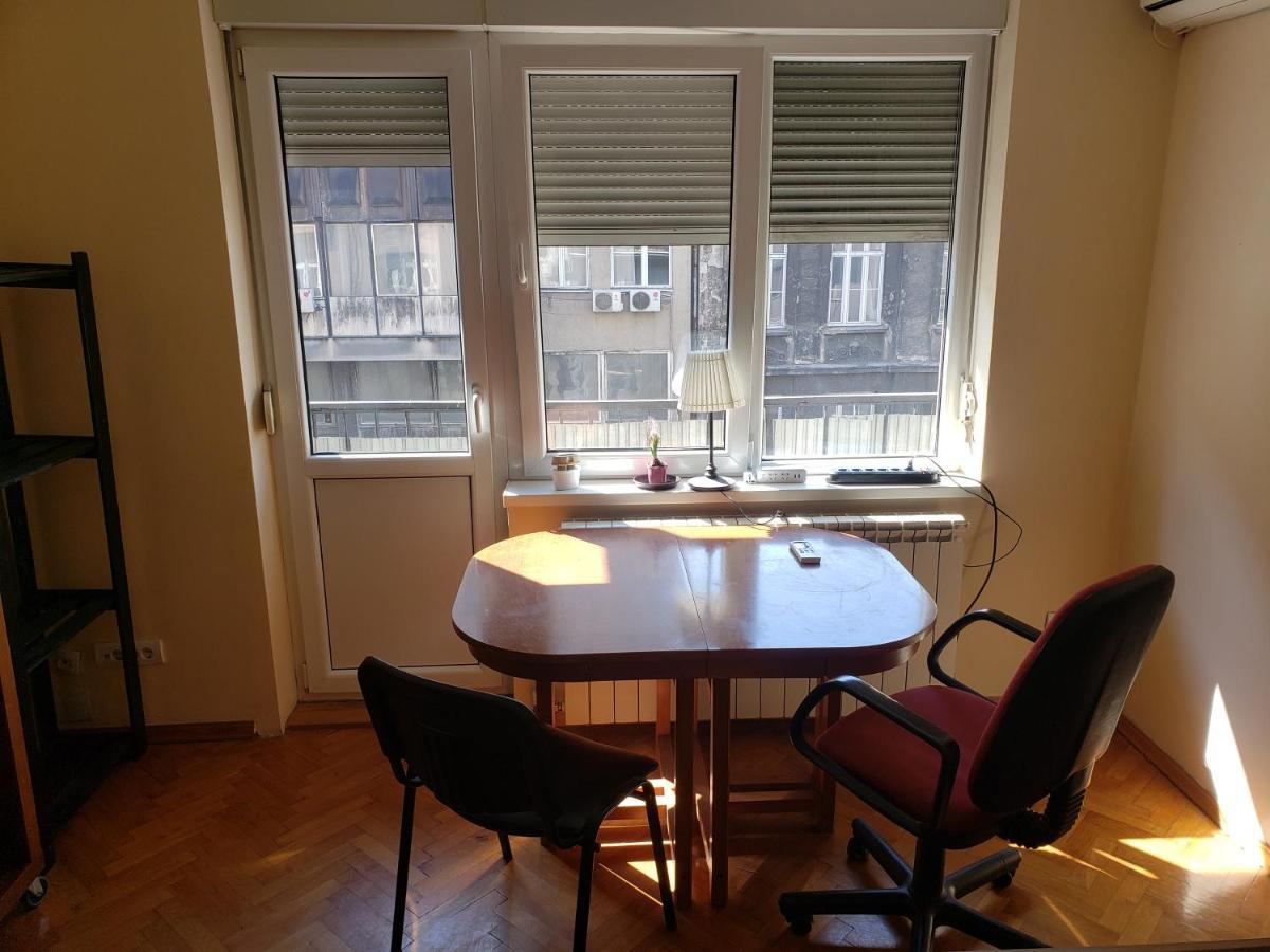 Private Cozy Room 2 With Shared Kitchen In Appartment Belgrado Exterior foto