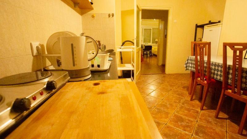 Private Cozy Room 2 With Shared Kitchen In Appartment Belgrado Exterior foto